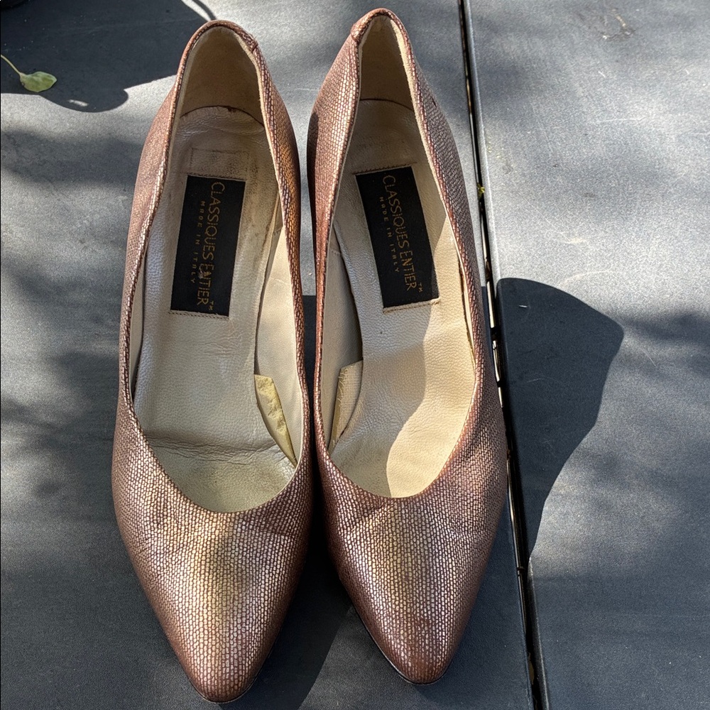 Classiques Entier Rose Gold Textured Pointed-Toe Pumps